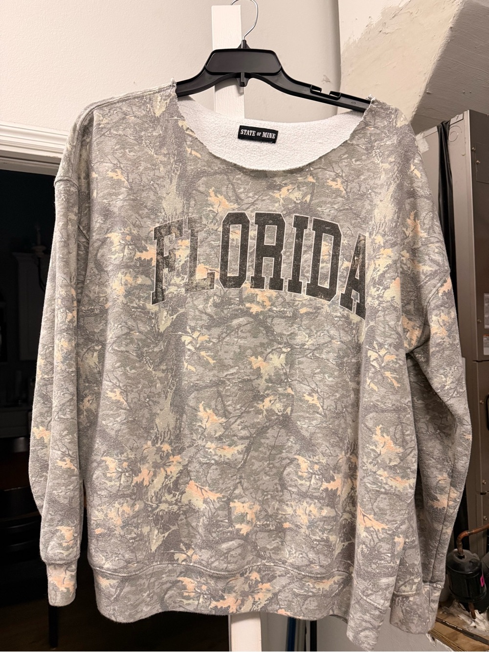 State of Mind Gray and Cream 'Florida' Crewneck Sweater